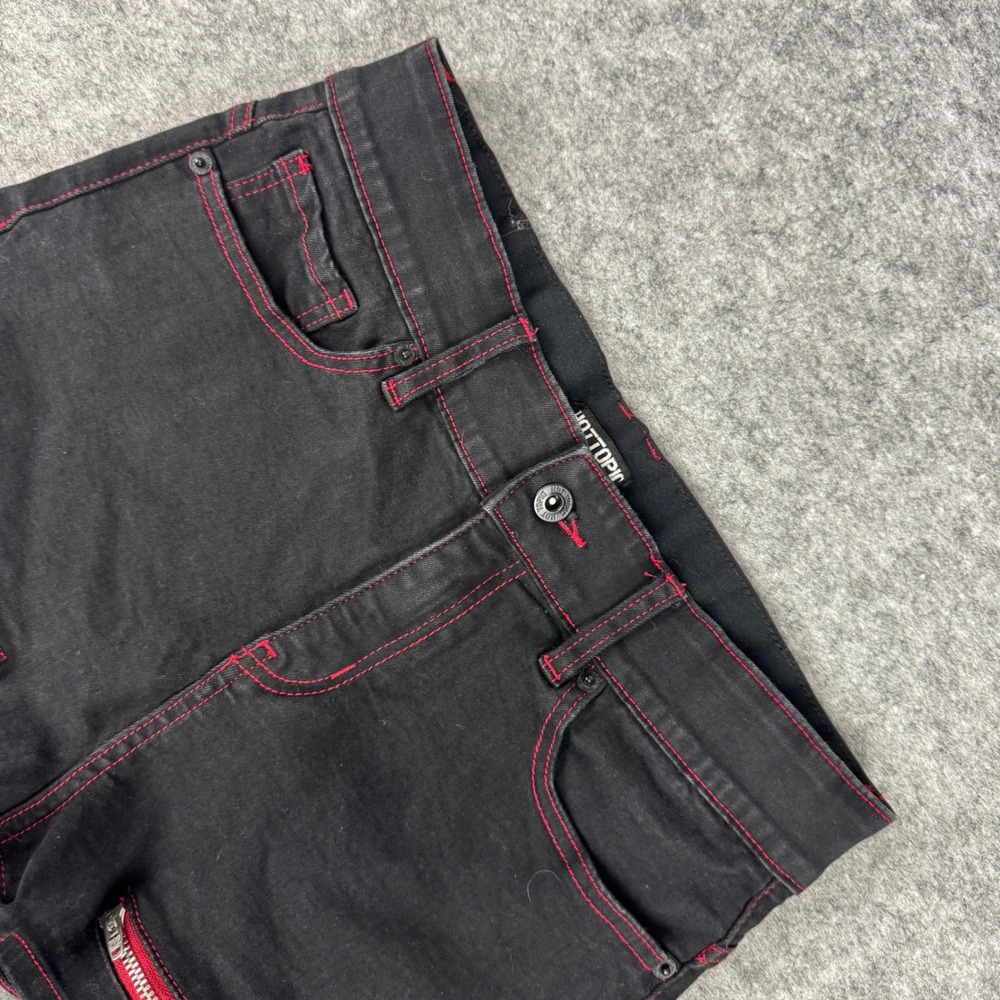 Hot Topic Womens Black Red Contrast Stitch Zipper Denim Shorts Size 11 19938177